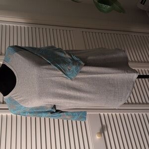 Woman's Lularoe, Xl Tee Shirt